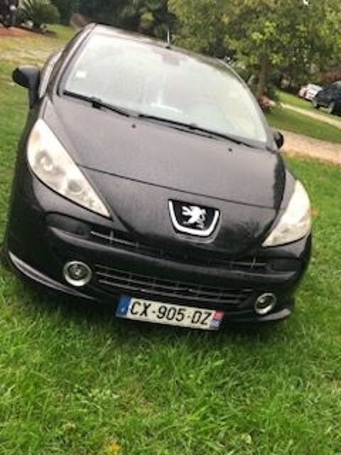 Peugeot 207 cc 1.6 VTi 16V 120ch Feline