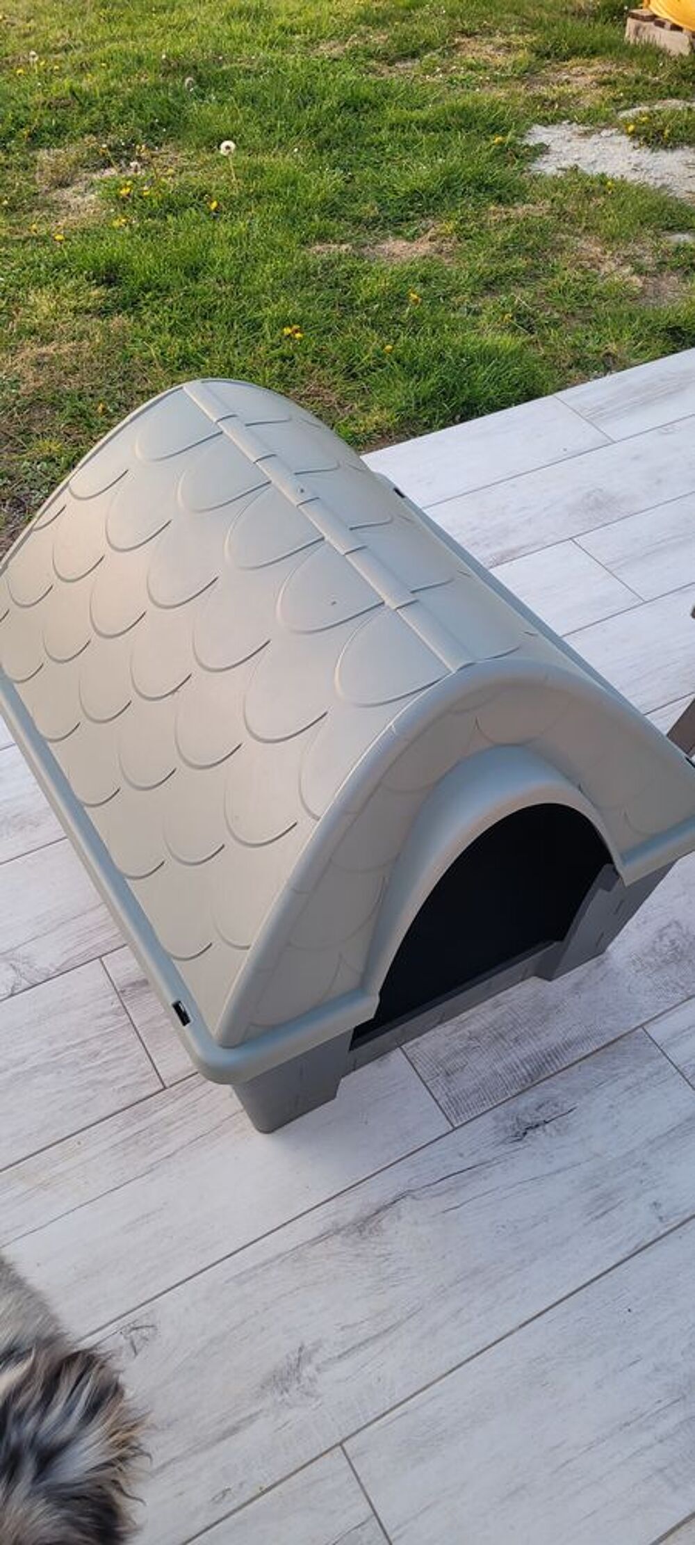 niche chien neuve (servie 2 fois) Jardin