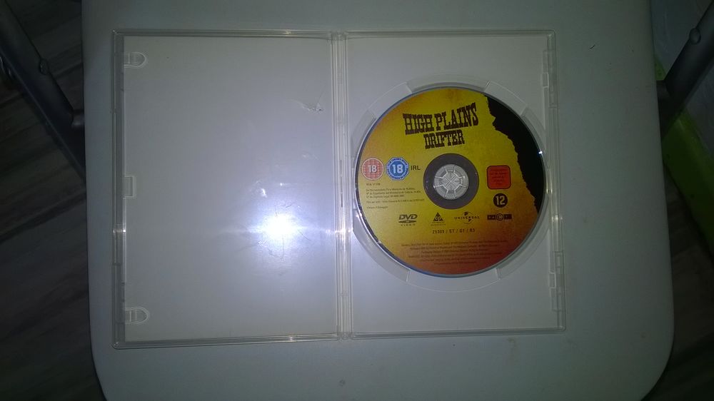DVD L'homme de hautes plaines
clint eastwood
1973 DVD et blu-ray