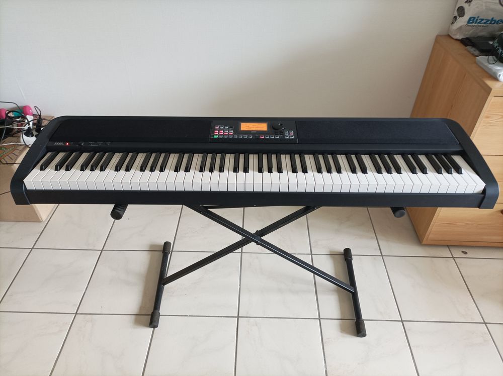 Piano num&eacute;rique Korg XE20 Instruments de musique