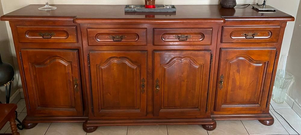 BUFFET en aulne massif
Meubles