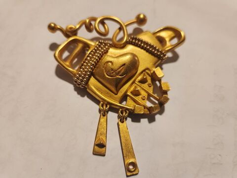 Broche coeur perl pendants Christian LACROIX 285 Vigneux-sur-Seine (91)