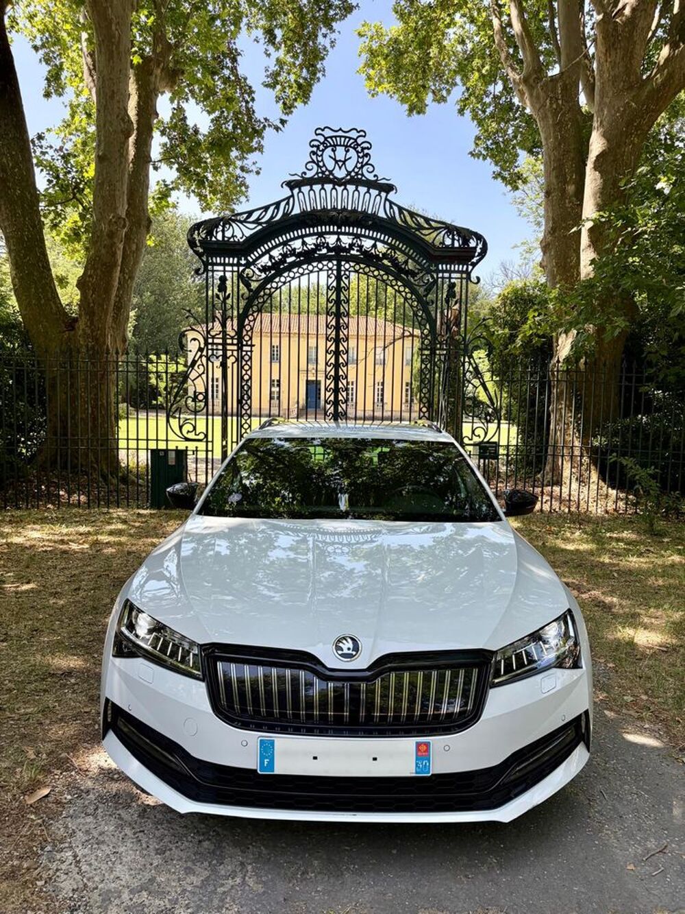 Superb Combi 1.4 TSI PHEV 218 ch DSG6 Sportline 2020 occasion 30132 Caissargues