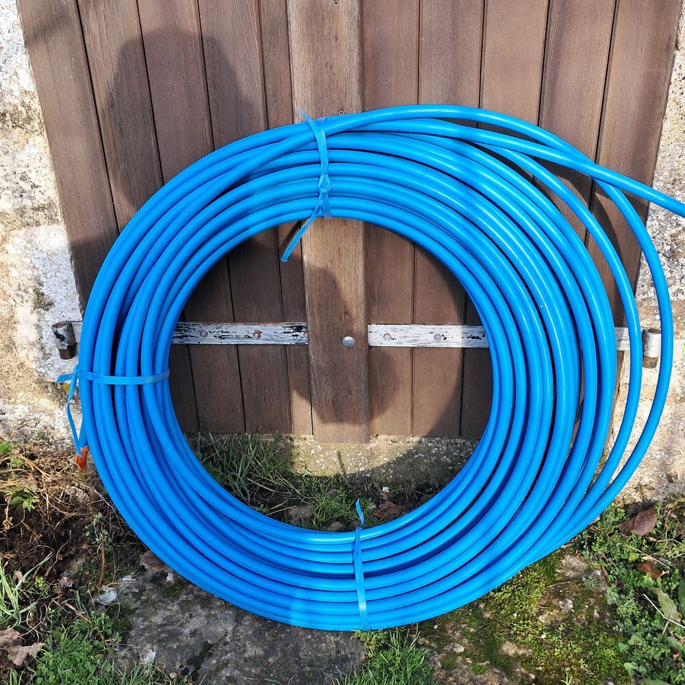 Tube PER bleu Bricolage