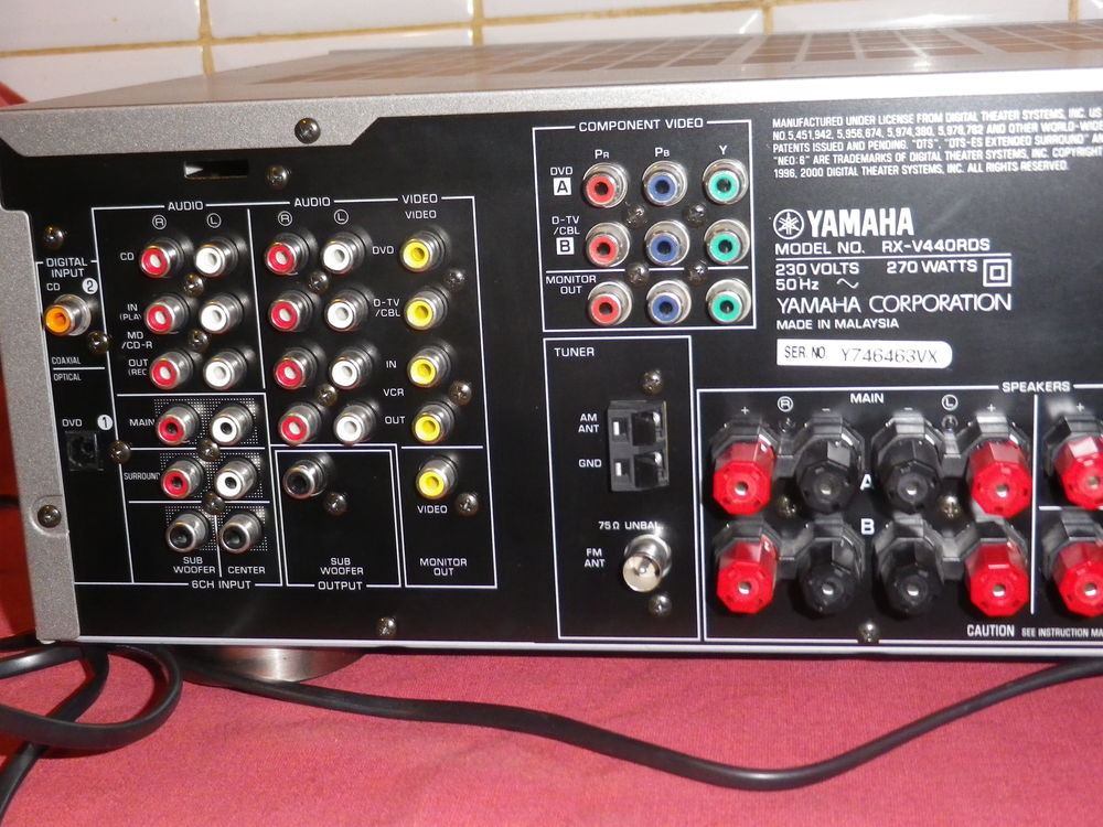 AMPLI AUDIO VIDEO / HOME CINEMA 6.1 / YAMAHA V440 RDS / 6 X Audio et hifi