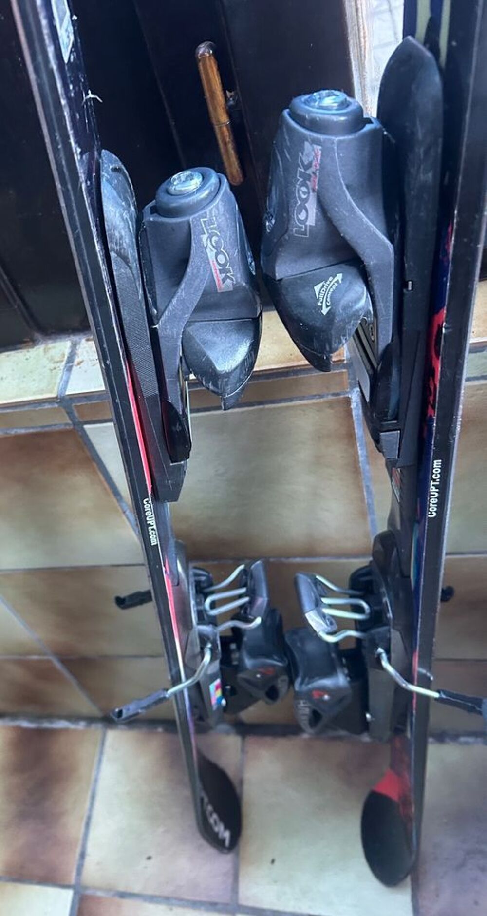 Ski 132 cm spatules en relev&eacute; 2 c&ocirc;tes COREUPT avec housse Sports