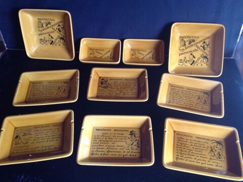 SERVICE � BROCHETTES 10P. EN FAIENCE DE GIEN Envoi Possible
49 Tr�gunc (29)