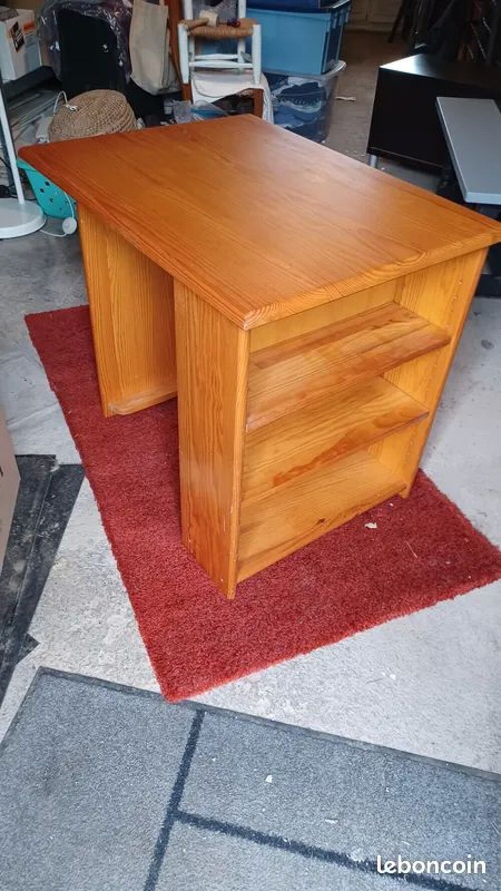 Bureau enfant en pin de tr&egrave;s bonne qualit&eacute; Meubles