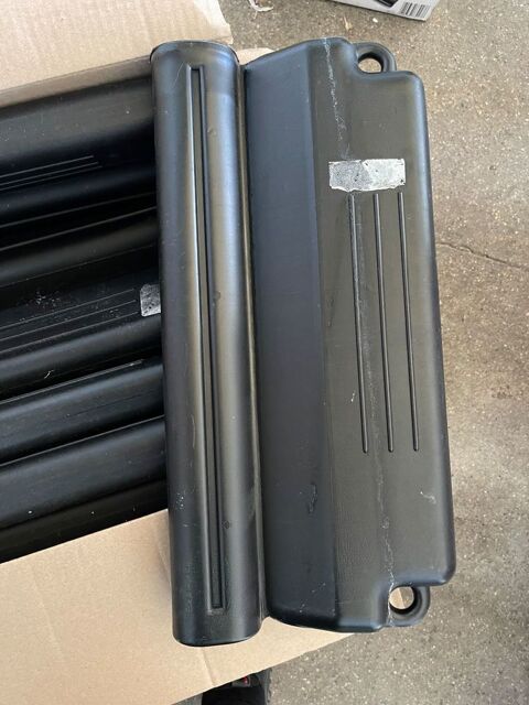 Cause d�m�nagement Lot 12 flotteurs d�hivernage 50cm lest�s 45 La C�te-Saint-Andr� (38)