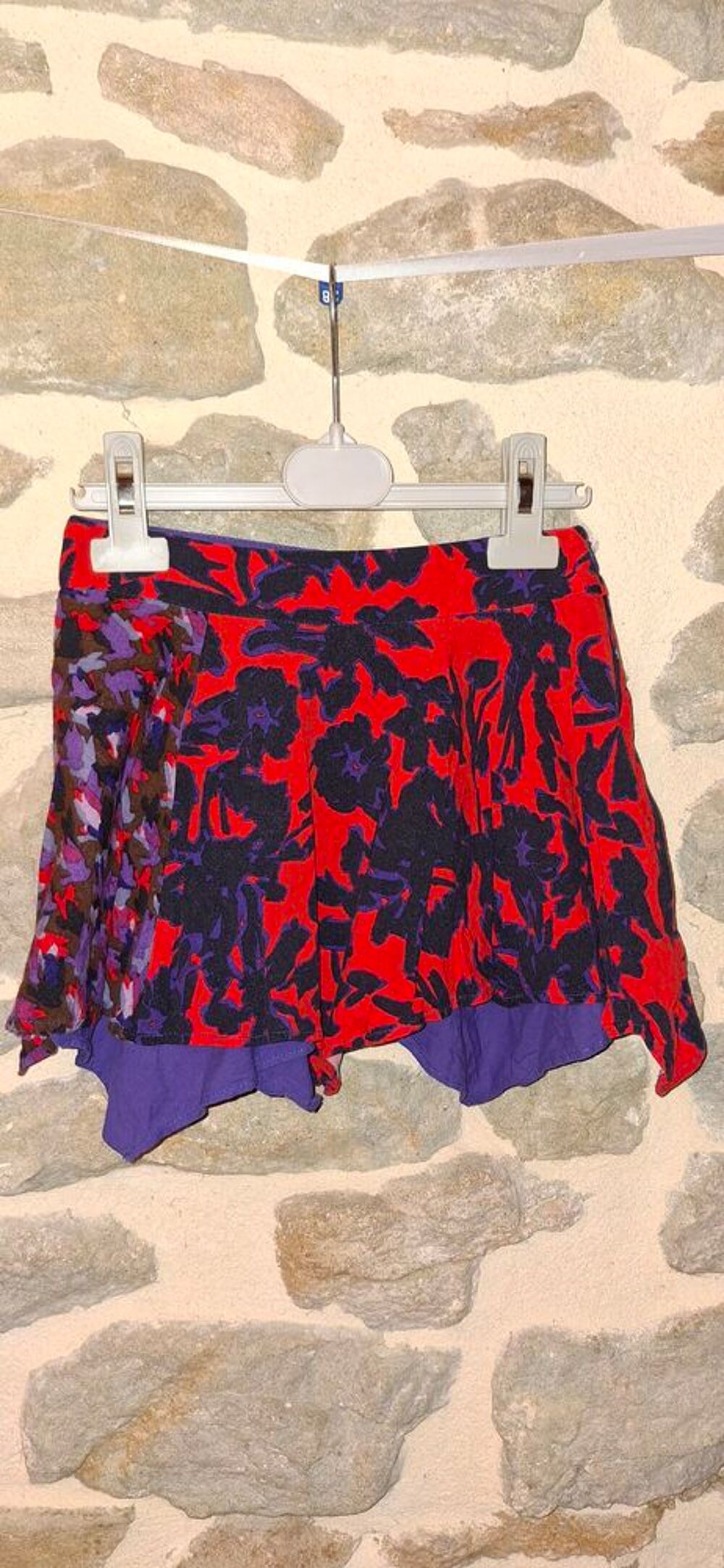 Jupe rouge noire et mauve marque Catimini taille 8 ans Vêtements enfants