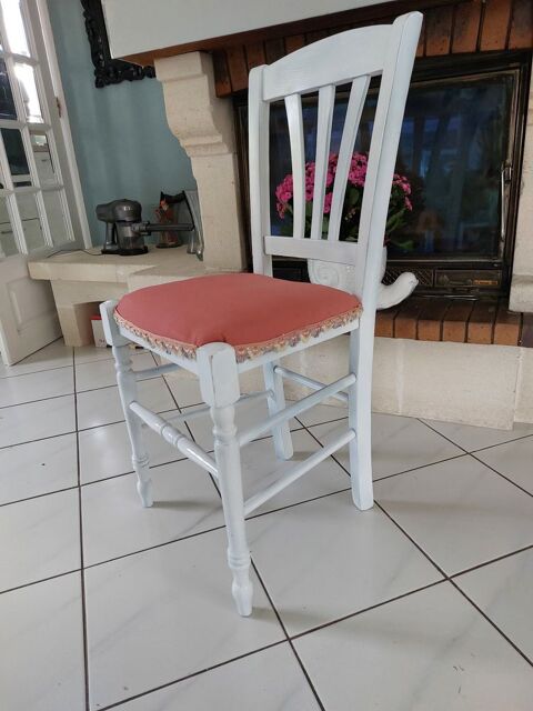 CHAISE CAPITONNEE BLANCHE TISSU VIEUX ROSE 40 Verrires (10)