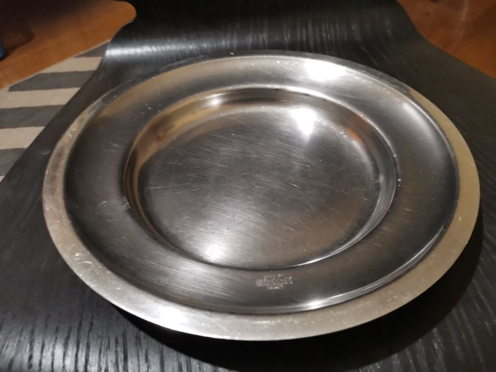 5 Plats en inox Electroménager