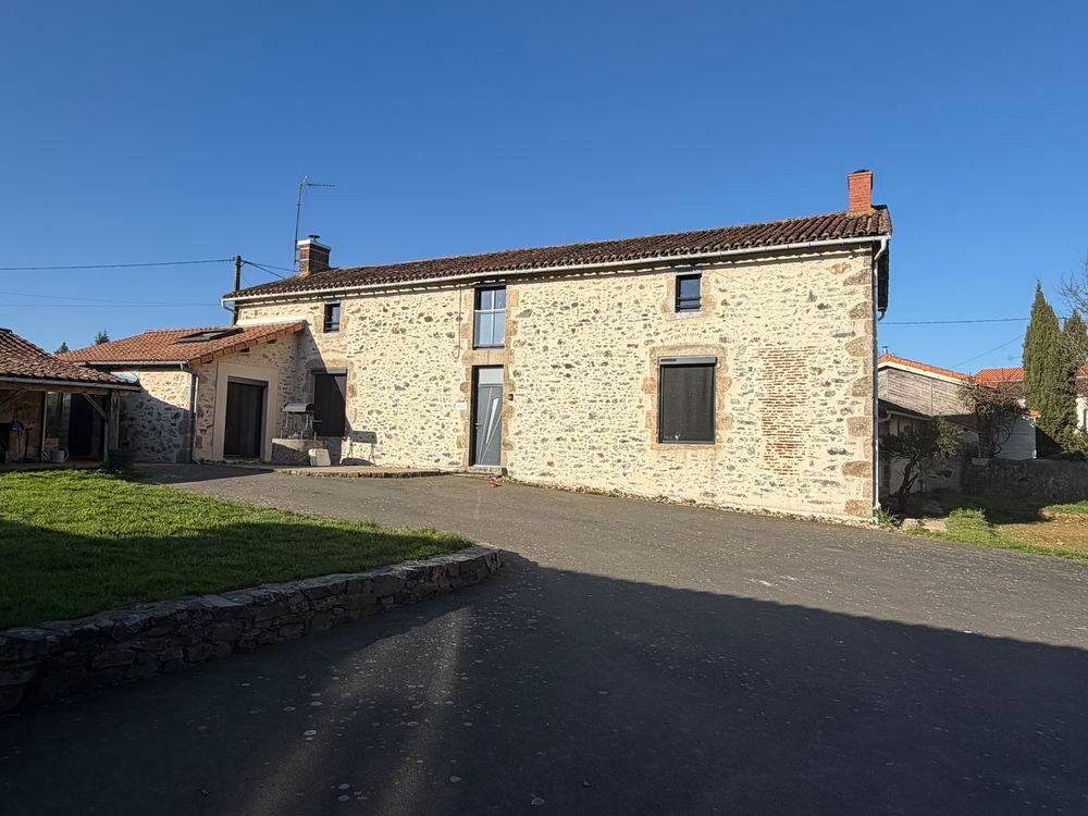 Vente Maison Maison familiale-5 chambres avec terrain entièrement clos Courlay