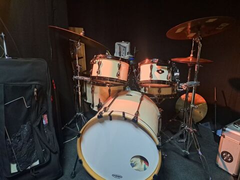 Batterie TAMA Superstar Hyperdrive 6 fûts Sugar White 700 Marseille 5 (13)