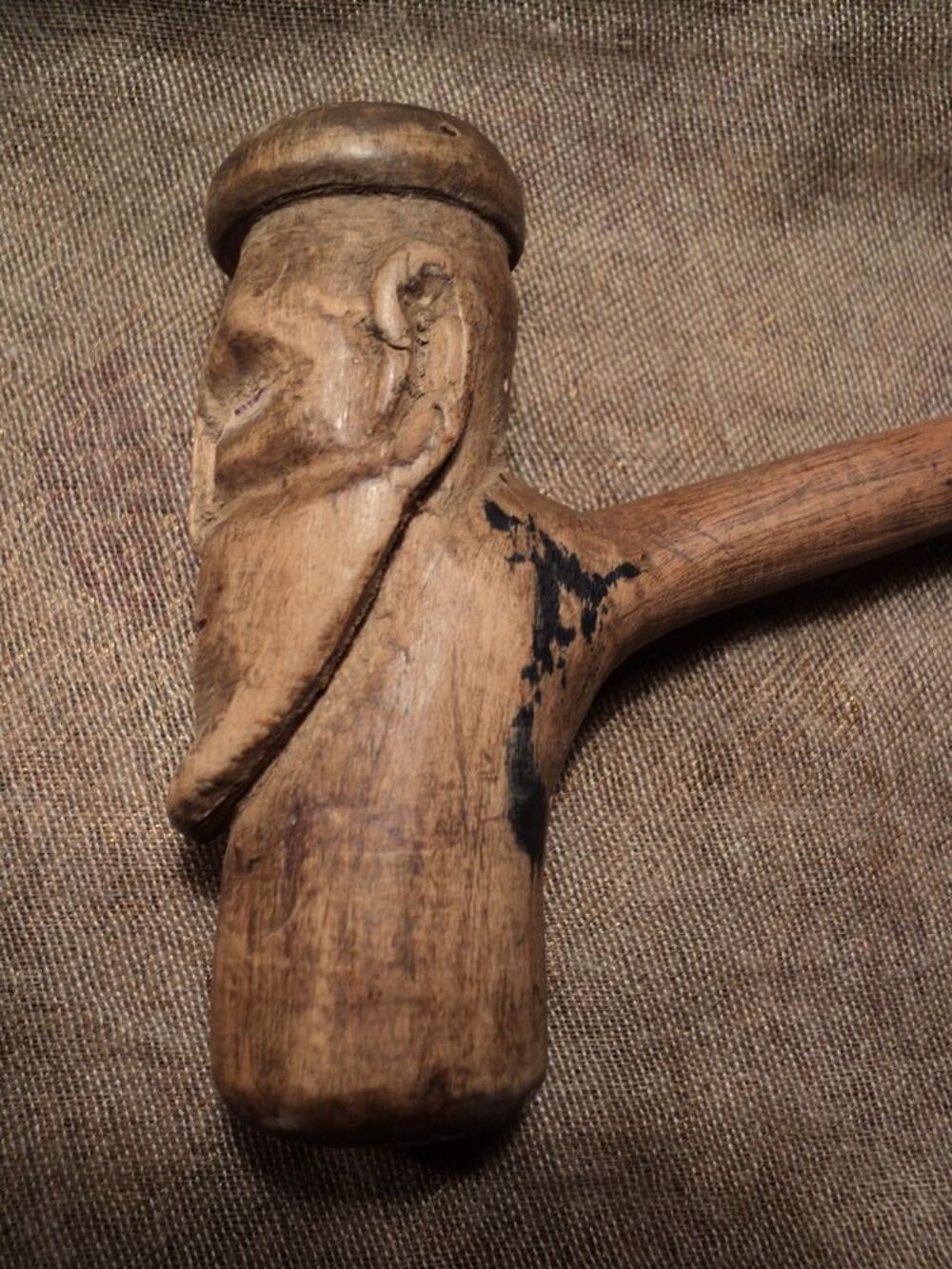 Ancienne Pipe en Bois T&ecirc;te Sculpt&eacute;e Art Populaire. 