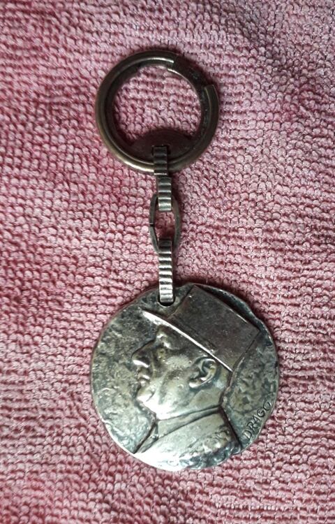 Porte-clé de Charles de Gaulle ( S.A.C. ) 20 Verneuil-sur-Vienne (87)