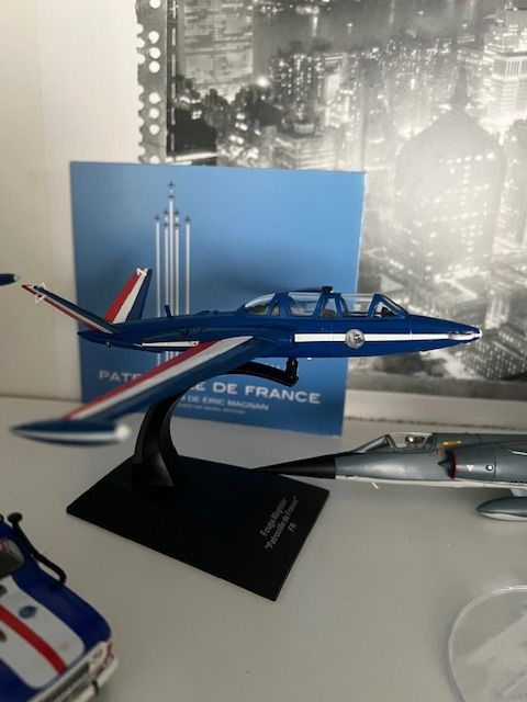 EXCEPTIONNEL  FOUGA MAGISTER PAF + 4L PAF 150 H�rouville-Saint-Clair (14)