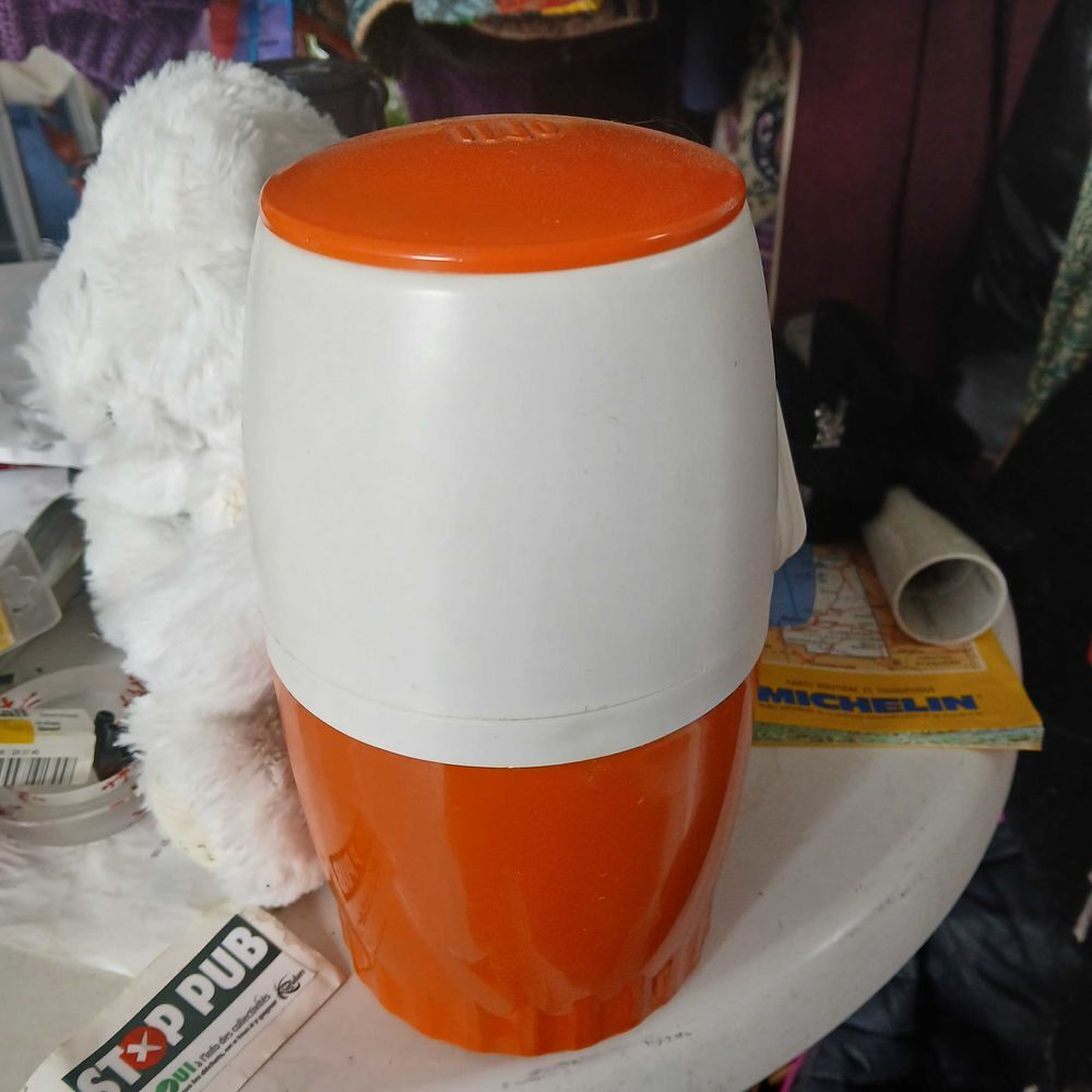 Appareil pour faire de la glace pill&eacute;e Electroménager