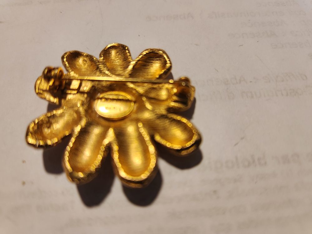 Broche fleur dor&eacute;e LANVIN Bijoux et montres