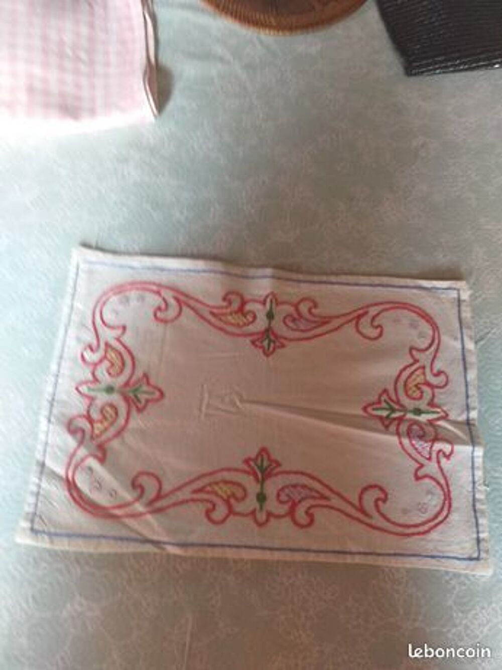 2 NAPPERONS RECTANGULAIRES VINTAGE Décoration