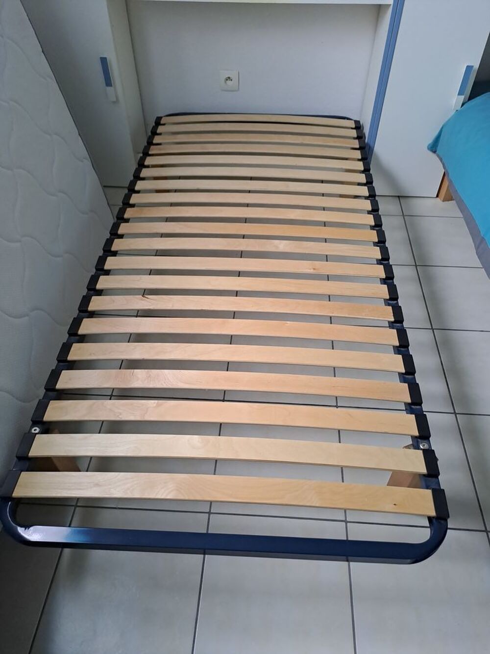 2 lits 1 personne + 2 t&ecirc;tes de lit + 2 matelas Mobilier enfants