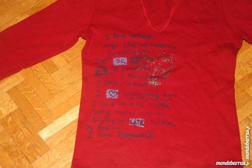 Tee-shirt col V (V11) Vêtements
