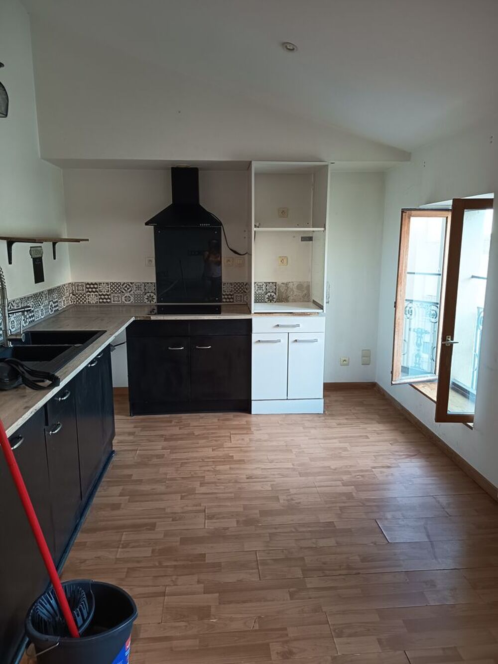 Vente Appartement Dernier étage T3 71 m² Balcon au calme Grenier Béziers