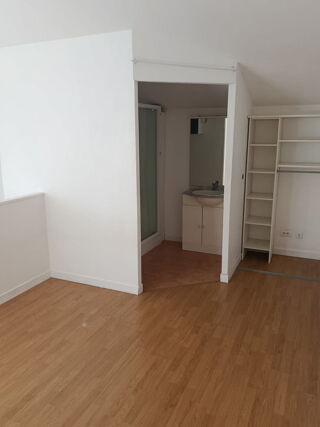  Appartement à louer 2 pièces 36 m²