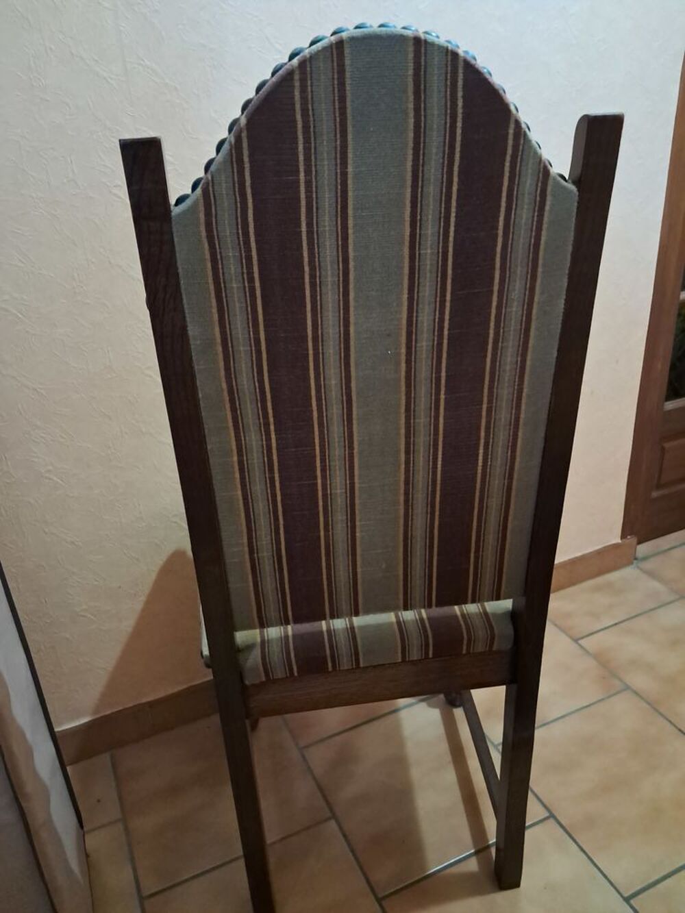 Lot de 6 chaises en ch&ecirc;ne massif style Louis XIII Meubles