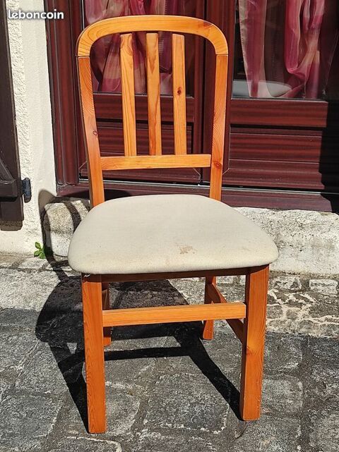 4 Chaises en pin massif 80 Saint-Hilaire-Saint-Mesmin (45)
