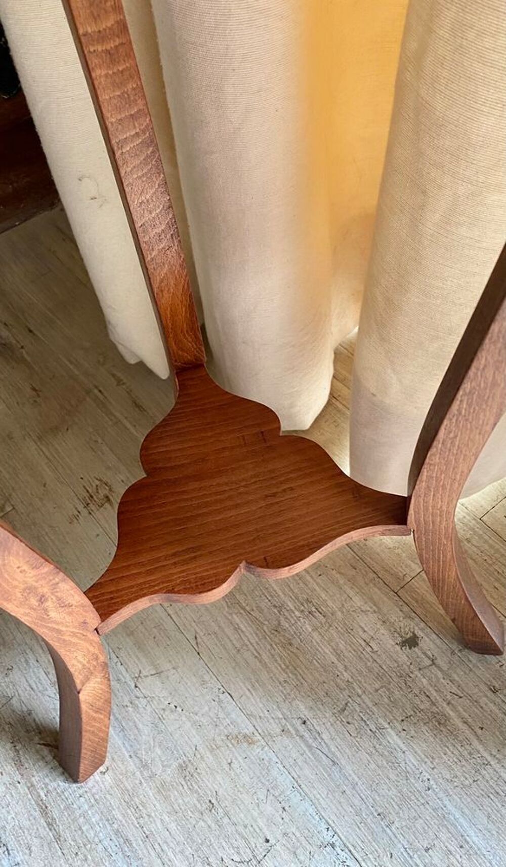 Gu&eacute;ridon, sellette ancien en bois en ex &eacute;tat Meubles