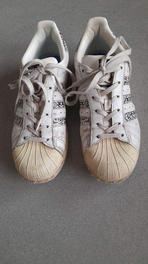 Basket Adidas  3 Mons-en-Barul (59)