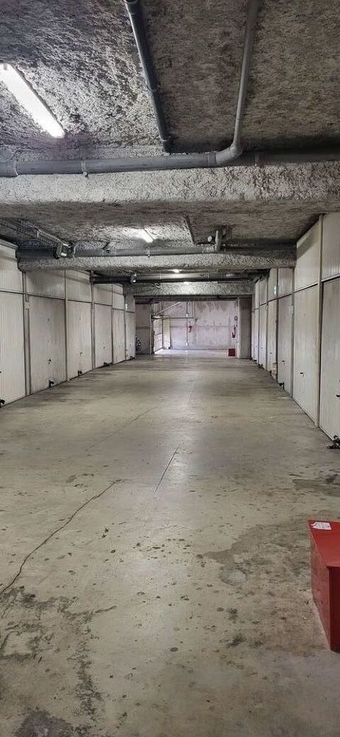  Parking / Garage � louer 14 m� Marseille