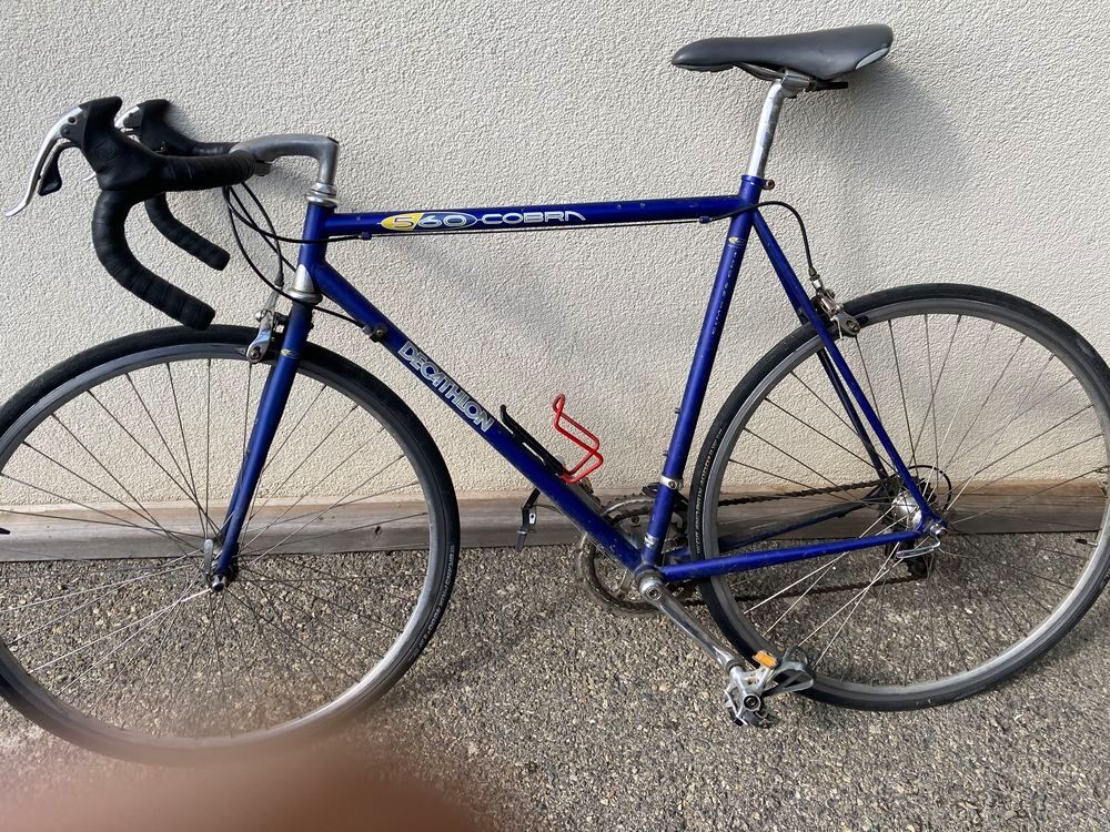 V&eacute;lo route Decathon totalement r&eacute;vis&eacute; Vélos