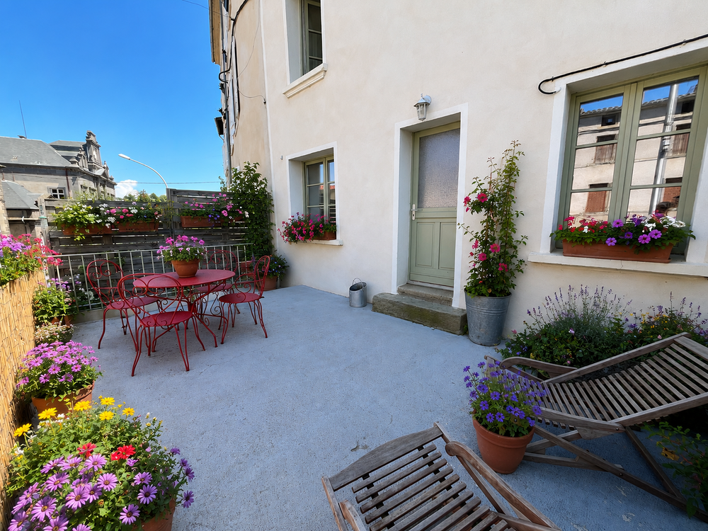 Vente Maison MAISON VILLE AVEC TERRASSE ET GARAGE Billom