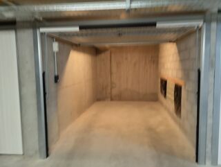  Parking / Garage à louer 13 m²