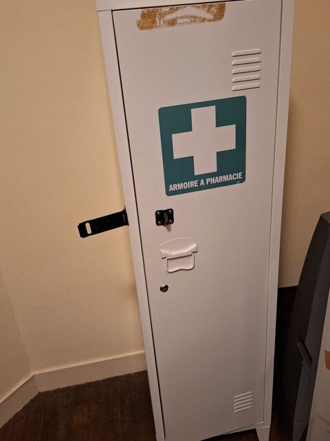ARMOIRE À PHARMACIE Chaville (92)