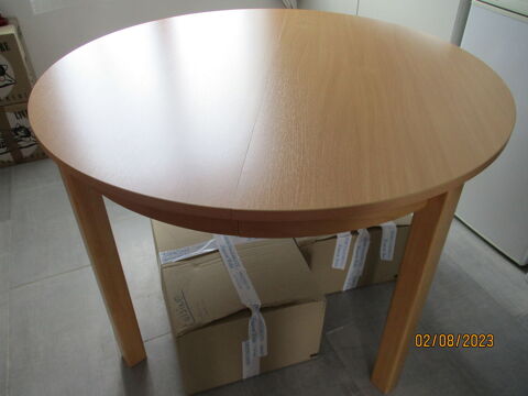 TABLE RONDE diamtre 115 cm, en BOIS MASSIF
+ RALLONGE 50 cm 100 Descartes (37)
