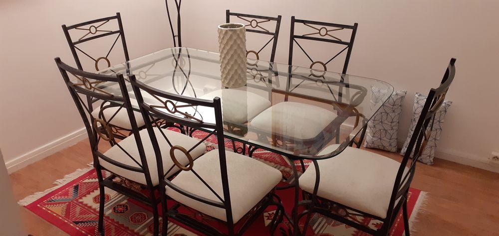 Salle &agrave; manger moderne Meubles