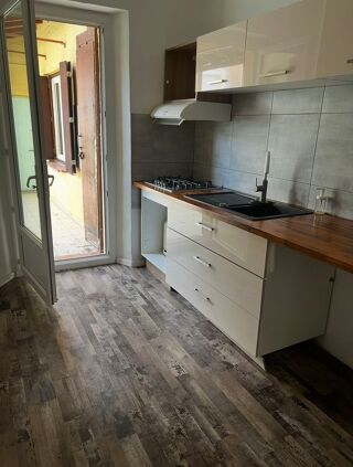  Appartement � louer 4 pi�ces 98 m�