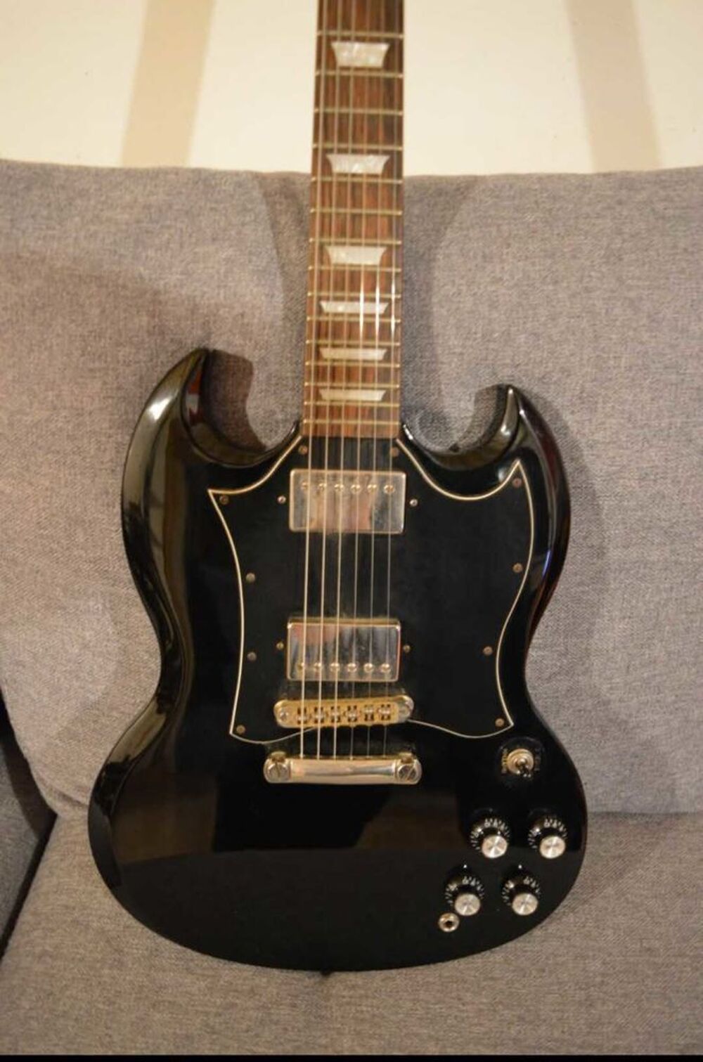 Guitare SG Epiphone + Ampli Marshall Instruments de musique