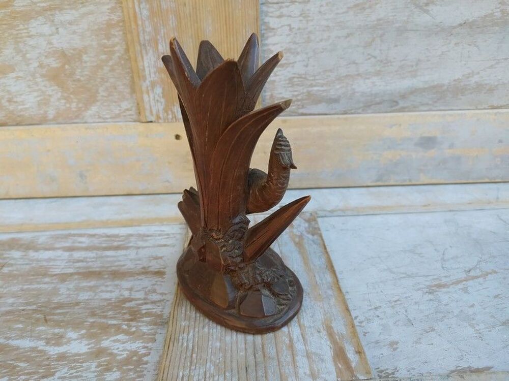 Support Soliflore Bois Sculpt&eacute; Oiseau For&ecirc;t Noire St Claude
Décoration