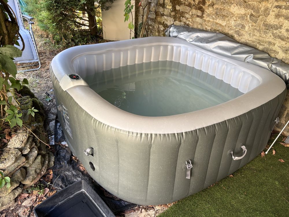 SPA gonflable Jardin