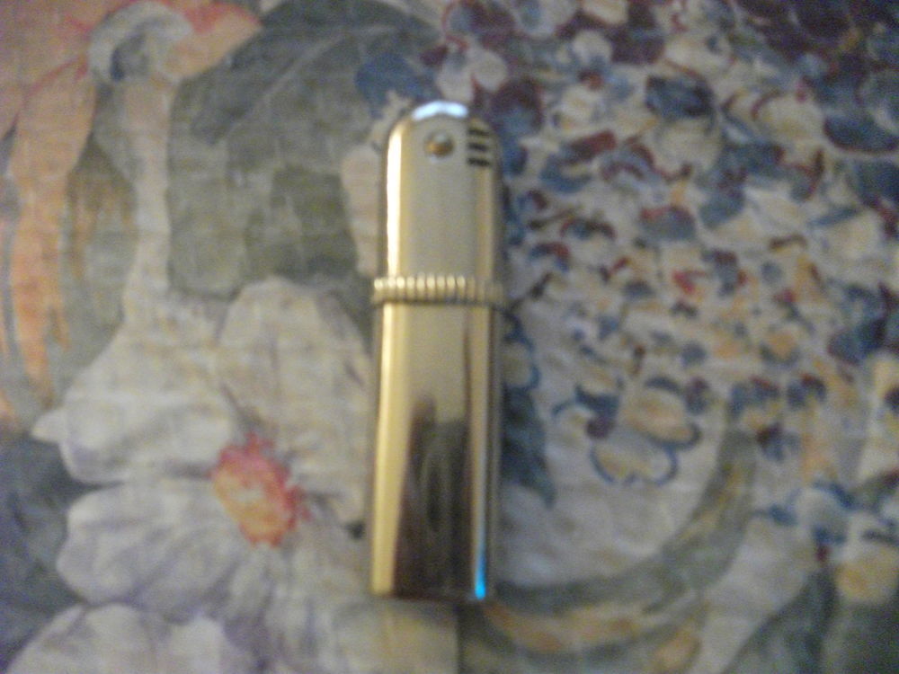 BRIQUET ARGENT AIGLE TRES ANCIEN. 