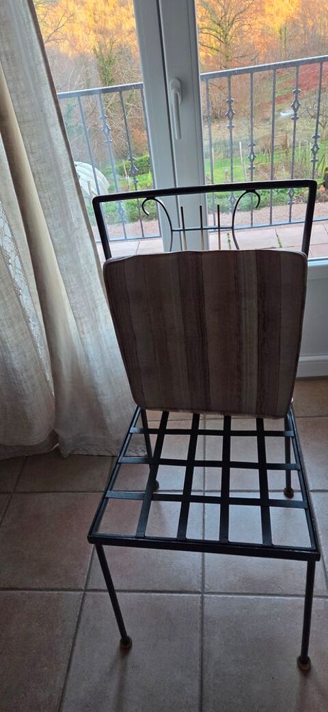 6 chaises en fer forg�es 280 Meyssac (19)