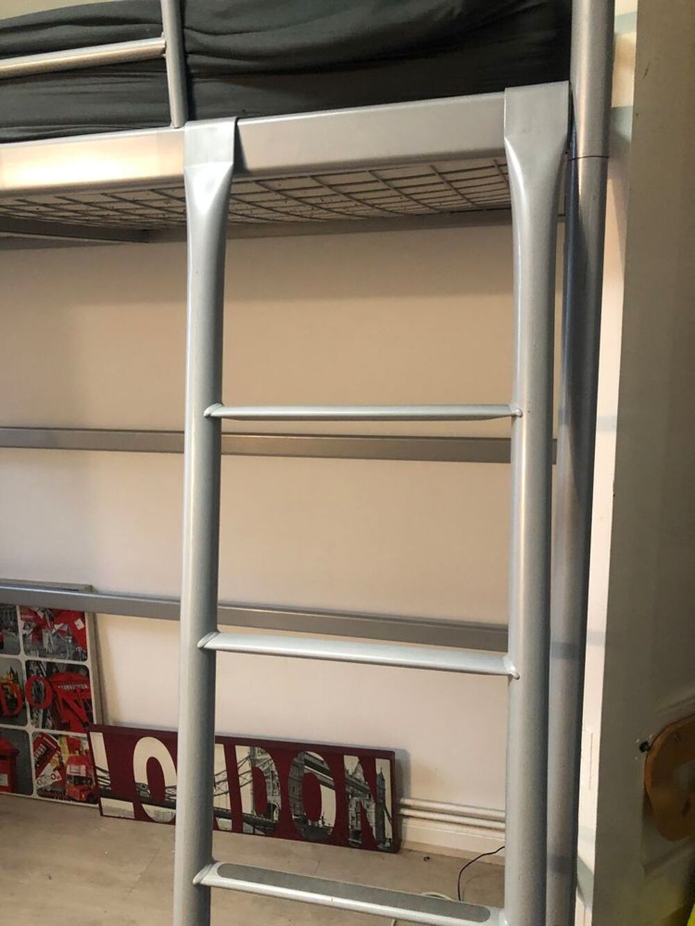 Lit mezzanine une personne avec bureau en dessous grande pla Meubles