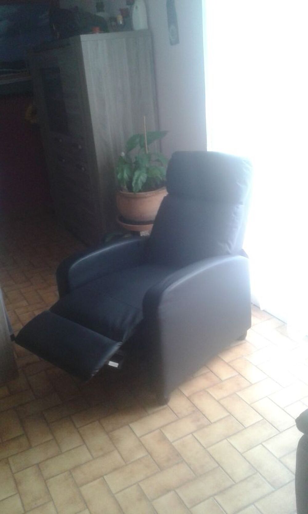 Fauteuil de relaxation, tr&egrave;s peu utilis&eacute; Meubles
