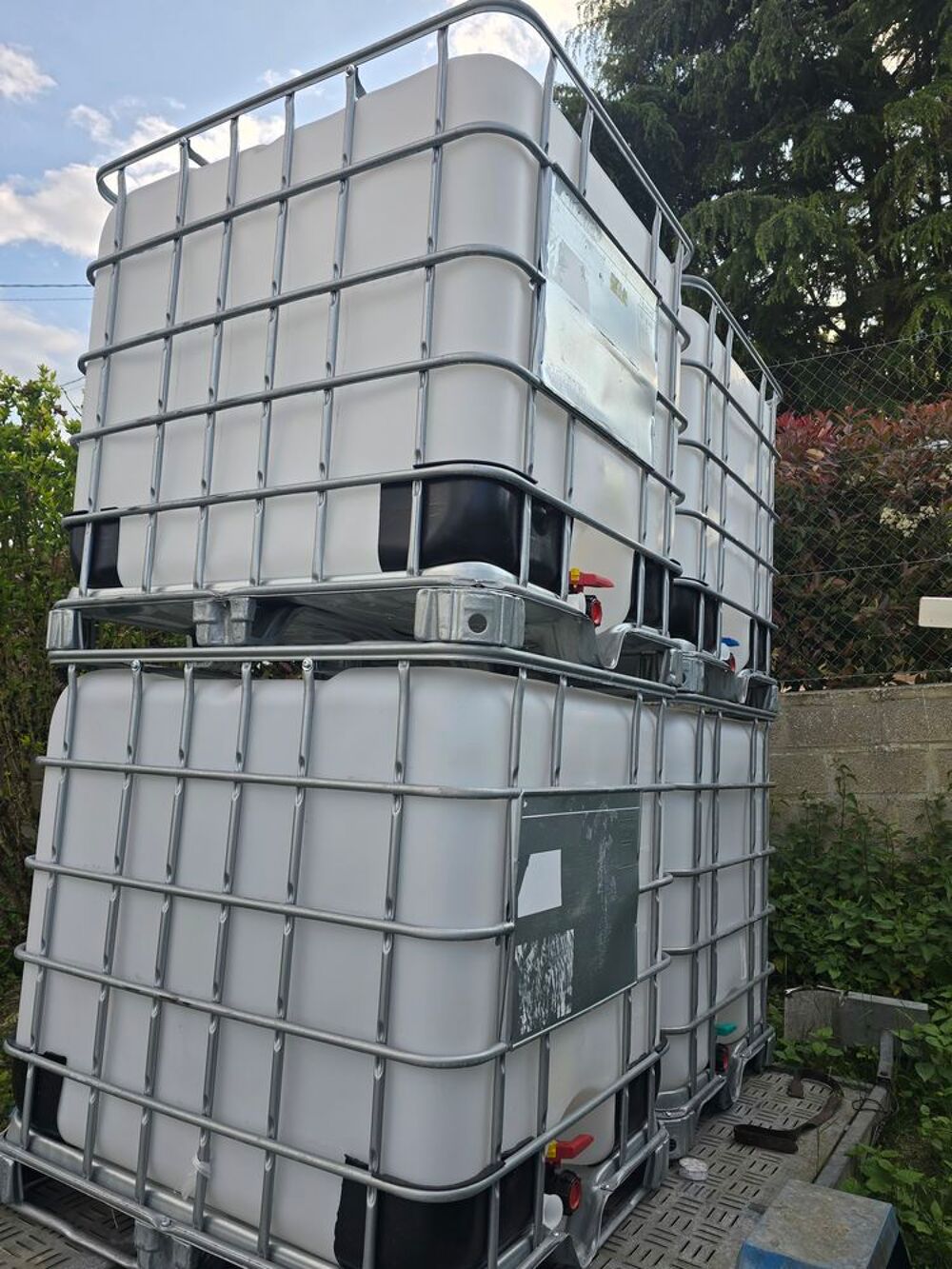 Cuve , r&eacute;cup&eacute;rateur d'eau , citerne 1000 litres Jardin