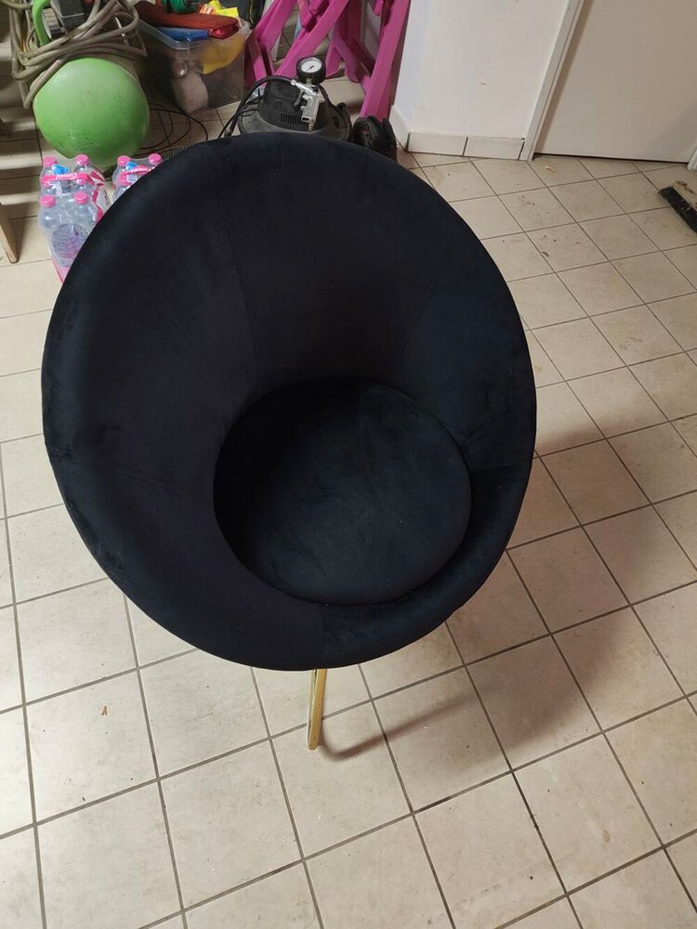 Lots de 4 fauteuils en velours Tr&egrave;s bon &eacute;tat Meubles