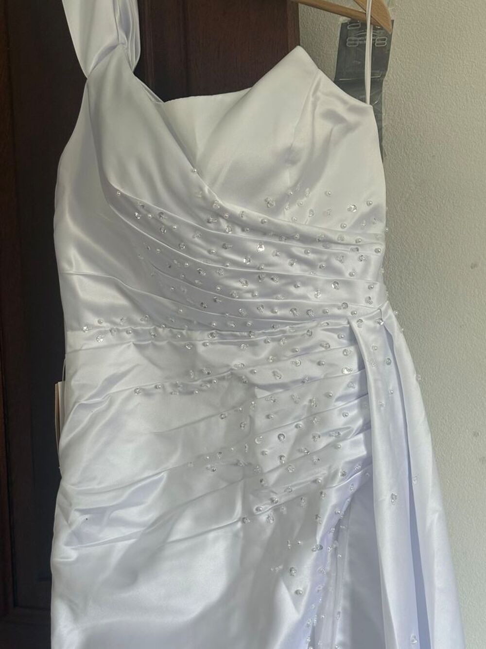 Robe blanche de mari&eacute;e Vêtements
